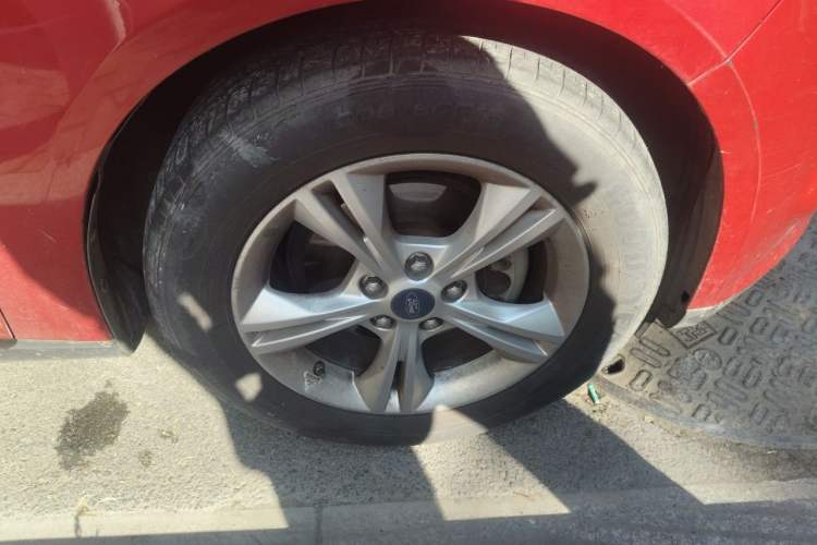 Used Ford Focus 2012 Hatchback 1.6L Manual Fashion Edition
