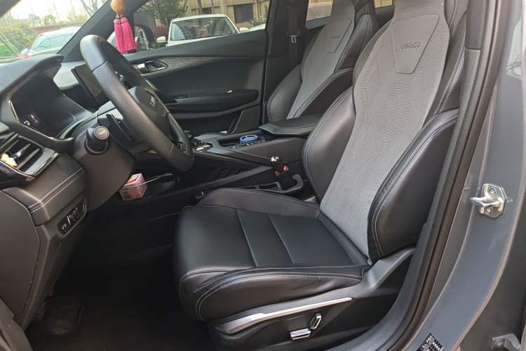 Used Lynk & Co 06 2023 Remix 1.5T JinPro
