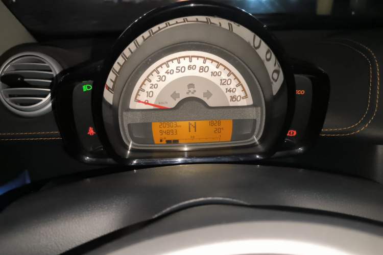 Used smart fortwo 2014 1.0 MHD Hardtop City Lightwave Passion Edition