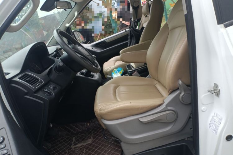 Used SAIC MAXUS G10 2019 PLUS 1.9T Manual Passenger Version Diesel Emission Standard China V
