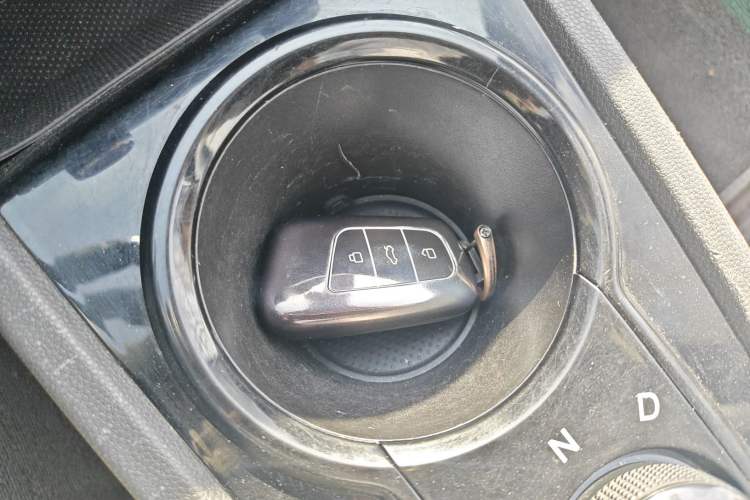 Used Chery QQ Little Ant 2021 200 000 Yuan Ant Fan Edition Energized Version Lithium Iron Phosphate 301 km Interior 1