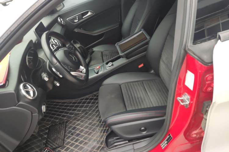 Used Mercedes-Benz CLA 2018 CLA 220 4MATIC
