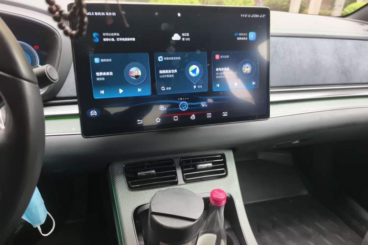 Used BYD Han 2022 EV 610 km All-Wheel-Drive Qianshan Cui Limited Edition Audio And AC Panel