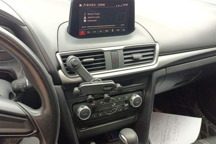 Used Mazda 3 Axela 2017 Sedan 1.5L Automatic Luxury Model Emission Standard China V Audio And AC Panel