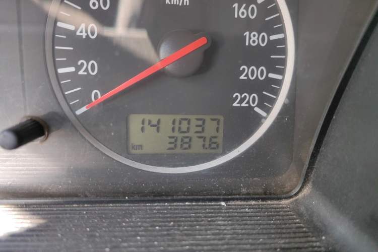 Used Volkswagen Santana Vista 2008 1.8L Manual Comfort Edition Odometer Close Up