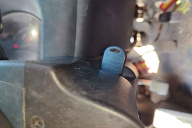 Used Wuling Rongguang 2011 1.2L Base Version
