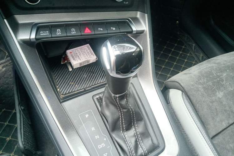 Used Audi Q3 2022 40 TFSI Fashion Dynamic Model
