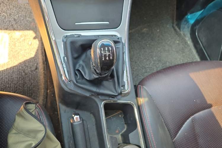 Used Baojun 560 2016 1.8L Manual Luxury Edition
