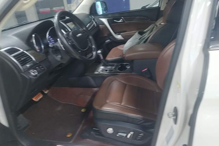 Used Haval H9 2016 2.0T Four-Wheel Drive Luxury Version 5 Seats
