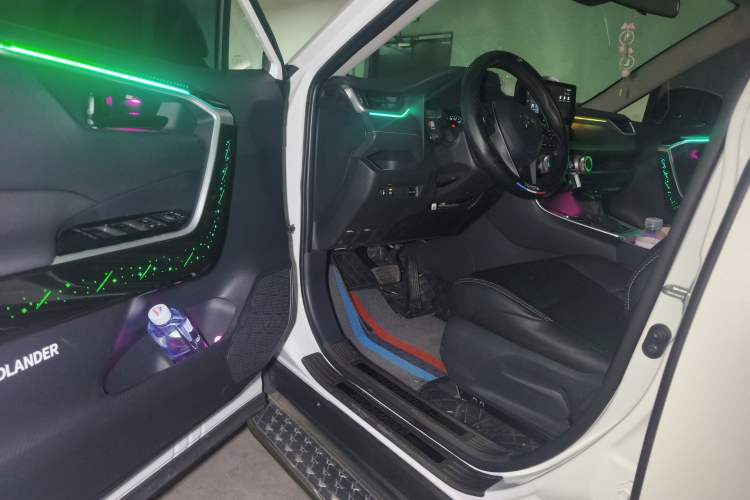 Used Toyota Wildlander 2024 2.0L CVT Two-Wheel Drive Leading Edition Driver Seat