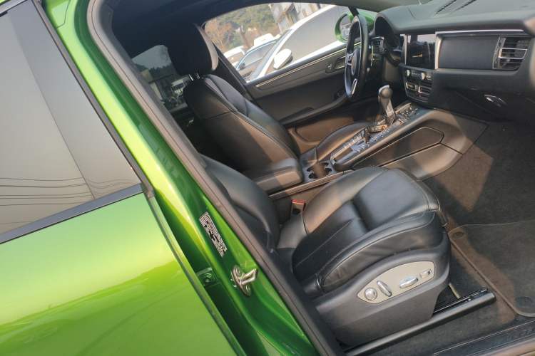 Used Porsche Macan 2020 Macan 2.0T
