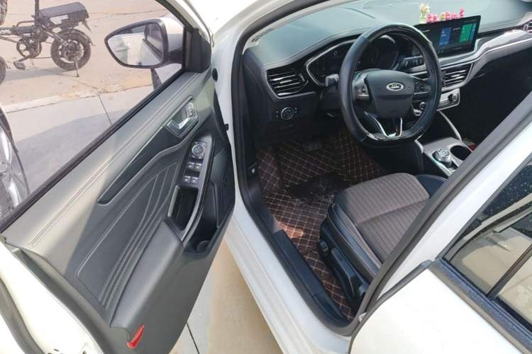 Used Ford Focus 2021 Hatchback EcoBoost 180 Automatic Titanium Edition