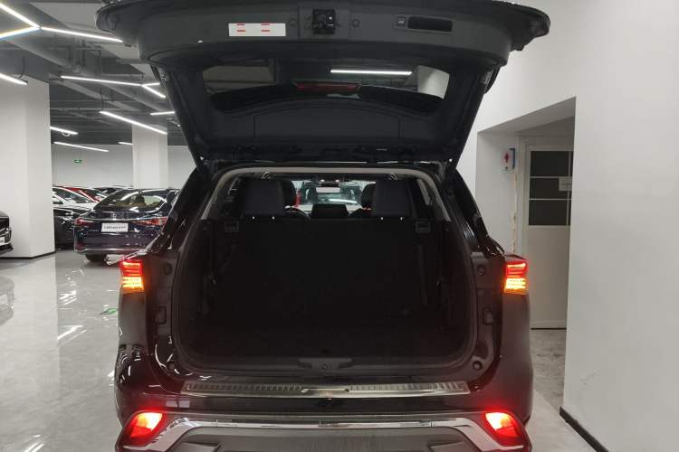 Used Toyota Highlander 2022 Dual-Engine 2.5L Four-Wheel Drive Supreme Edition 7-Seater
