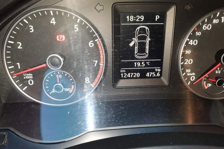 Used Volkswagen Scirocco 2010 2.0 TSI Luxury Edition Odometer Close Up