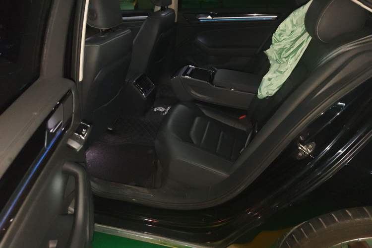 Used Volkswagen Phideon 2018 Revised Version 380TSI Two-Wheel Drive Business Edition
