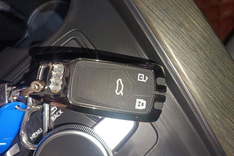 Used Audi A4L 2017 Plus 40 TFSI Style Edition
