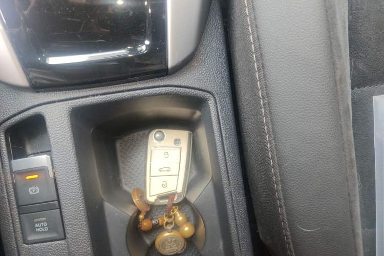 Used Volkswagen T-ROC 2022 280TSI DSG Two-Wheel Drive R-Line Pro PLUS
