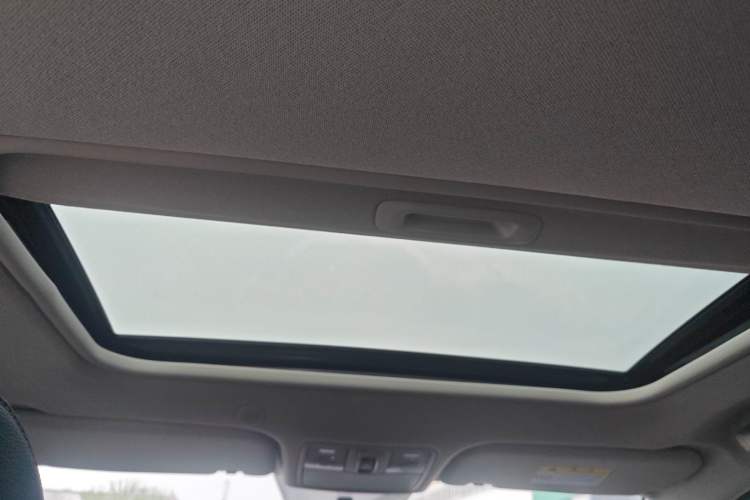 Used Kia kx1 Stonic 2021 1.4L CVT Sunroof Model Headliner