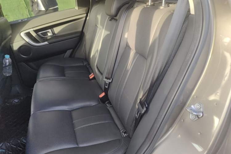 Used Land Rover Discovery Sport 2016 2.0T SE Left Rear Seat