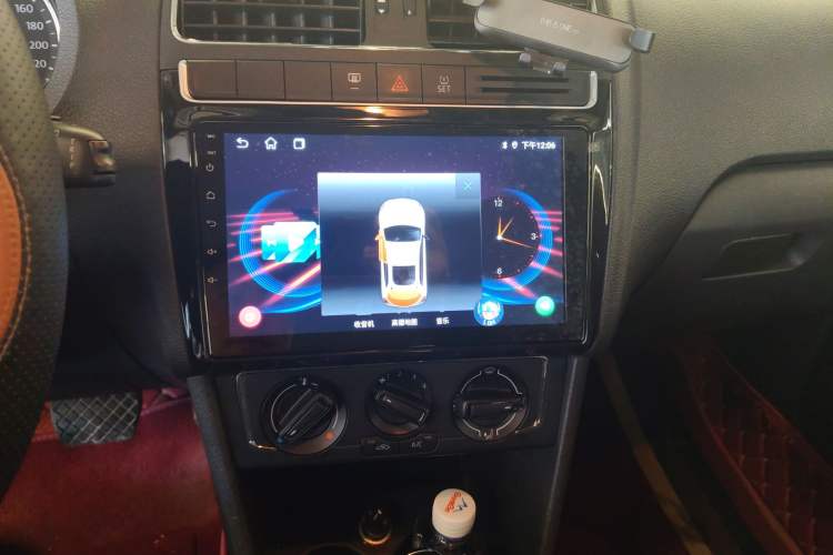 Used Volkswagen Polo 2014 1.4L Automatic Comfort Edition Audio And AC Panel