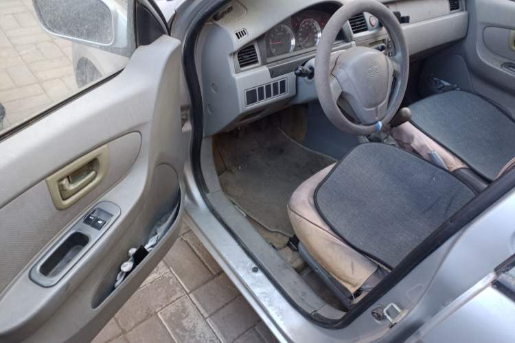 Used FAW Xiali N5 2011 1.0L Manual Standard Edition
