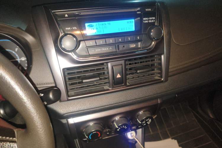 Used Toyota YARiS L Zhi Xuan 2014 1.5G Automatic Xuan Dong Edition Audio And AC Panel