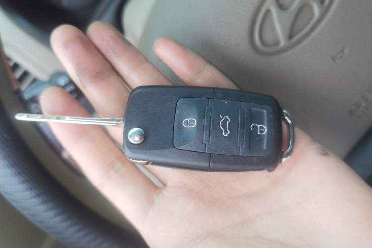 Used Hyundai Tucson 2009 2.0L Manual Two-Wheel Drive Fashion Edition Vehicle Key