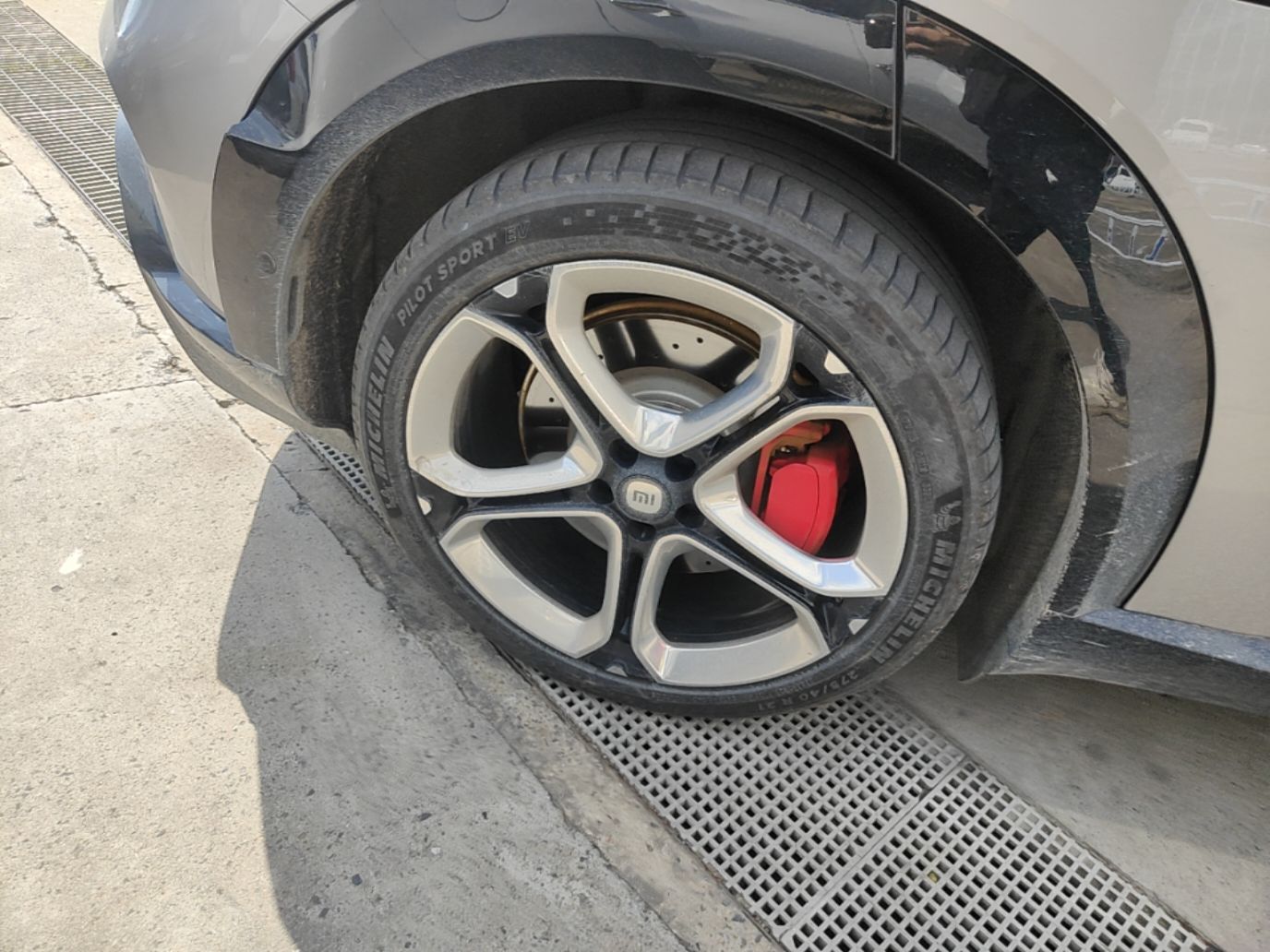 Xiaomi Auto YU7 2025 Ultra-Long Range High-Performance All-Wheel-Drive Max Edition — снимка 11