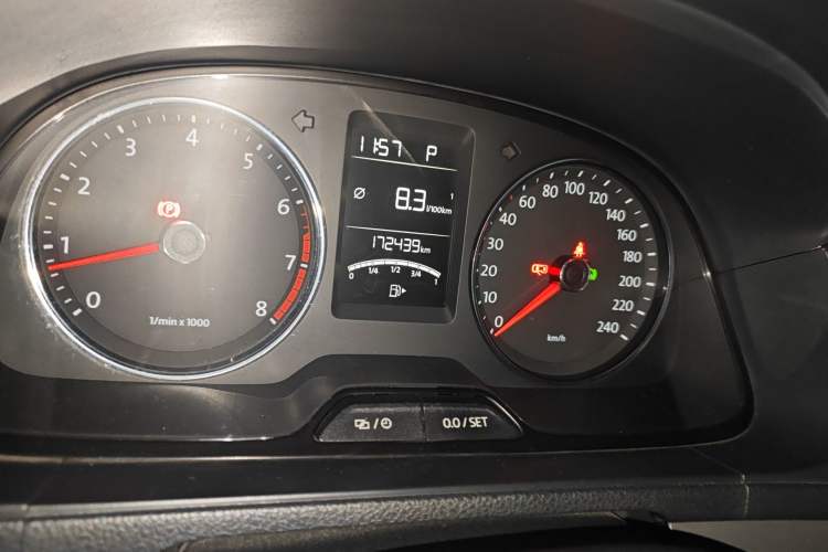 Used Volkswagen Lavida 2013 Restyled Classic 1.6L Automatic Comfort Edition Odometer Close Up