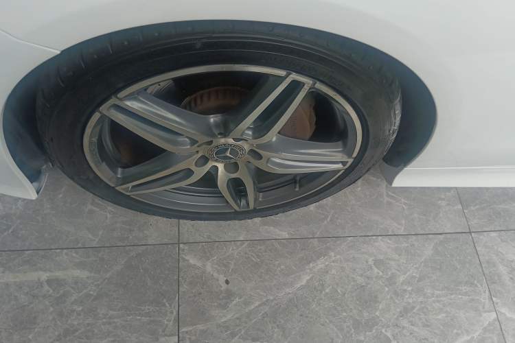 Used Mercedes-Benz E-Class 2017 E 200 Coupe Exterior 4