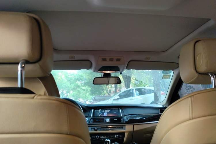 Used BMW 5 Series 2012 523Li Leading Model
