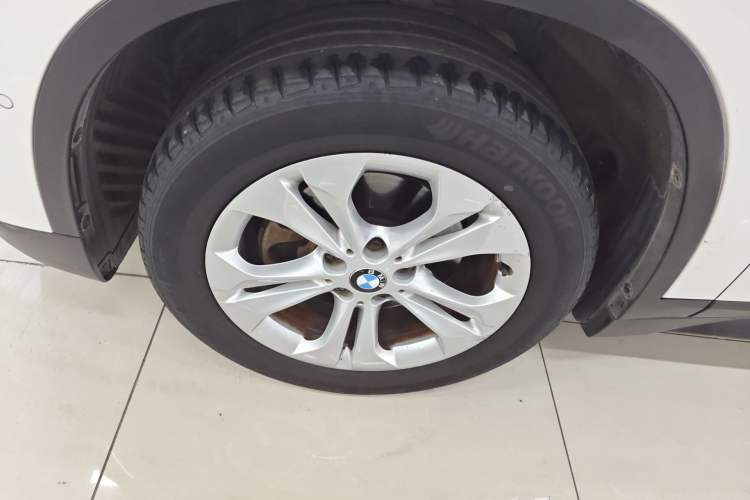 Used BMW X1 2016 sDrive18Li Premium Edition Left Front Wheel Hub