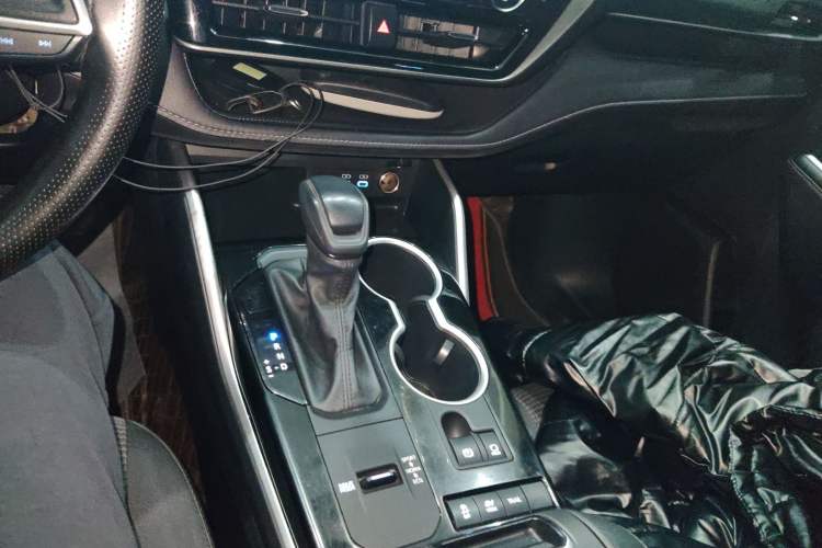 Used Toyota Highlander 2022 Dual-Engine 2.5L 4x4 Elite Edition 7-Seater
