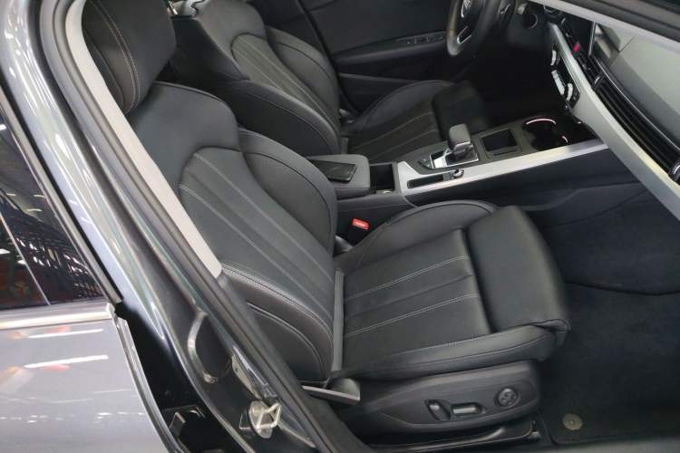 Used Audi A4L 2020 40 TFSI Luxury Dynamic Model