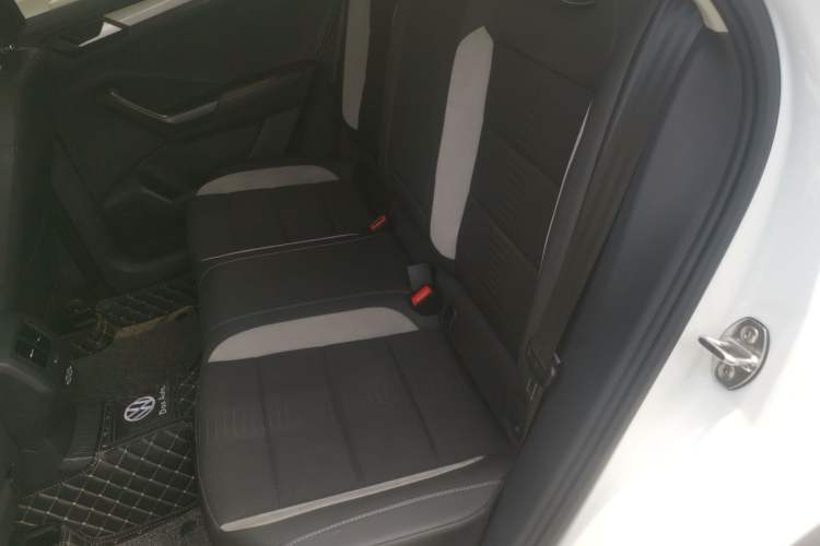 Used Volkswagen T-ROC 2020 230TSI DSG Two-Wheel Drive Advanced Version Left Rear Seat