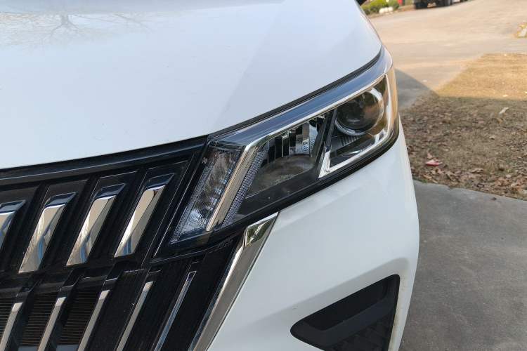 Used Wuling Jiachen 2022 1.5L Manual Comfort Edition