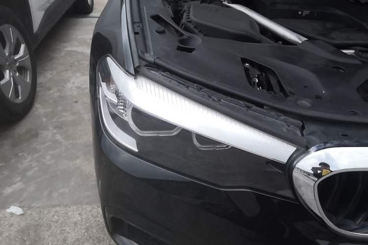 Used BMW 5 Series 2019 525Li M Sport Package Right Front Headlight