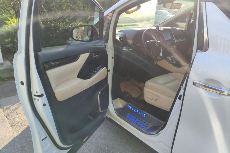 Used Toyota Vellfire 2020 Dual-Engine 2.5L HV Prestige Edition