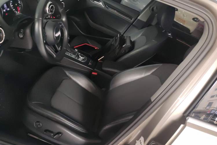 Used Audi A3 2018 30th Anniversary Edition Sportback 35 TFSI Fashion Model
