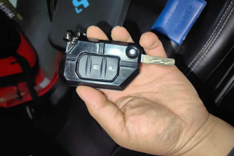 Used Jeep Wrangler 2019 2.0T Sahara Four-Door Version China VI Emission Standard