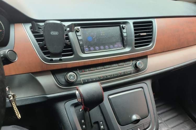 Used SAIC MAXUS G10 2016 2.0T Automatic Elite Edition