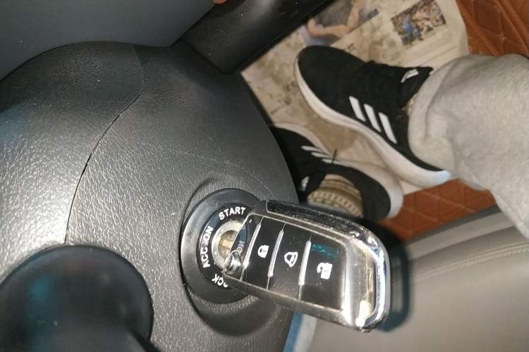 Used JAC Refine M5 2017 2.0T Gasoline Dual-Clutch Executive Version