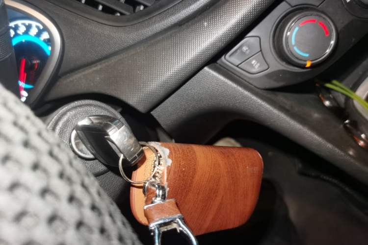 Used Chevrolet Cavalier 2019 320 Automatic Enjoyment with Sunroof Vehicle Key