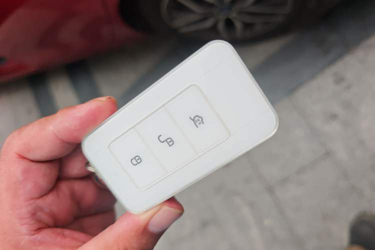 Used BYD Qin Pro New Energy 2018 DM 1.5TI Automatic Smart Connect Enjoyment Model Vehicle Key