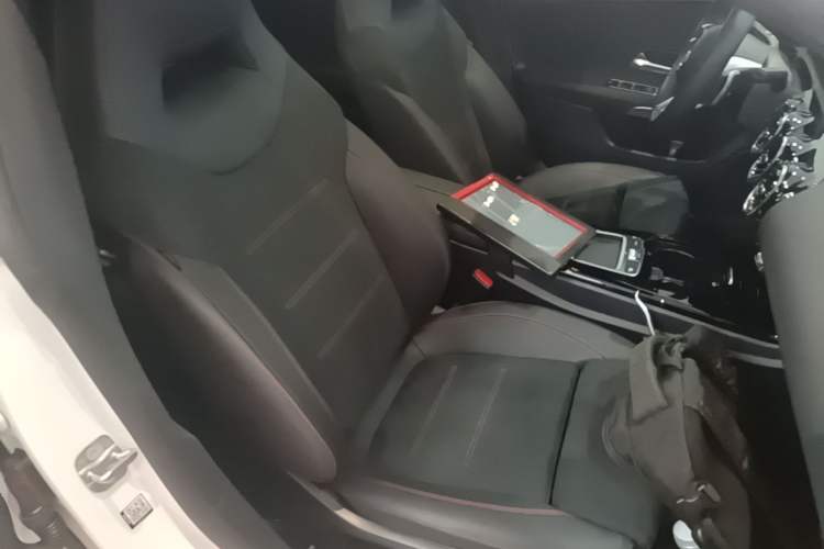 Used Mercedes-Benz CLA 2024-Year Facelifted CLA 200
