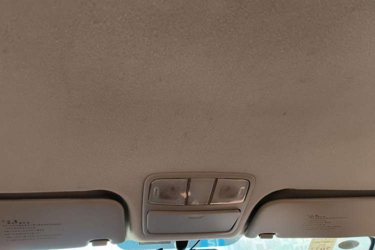 Used Hyundai Celesta 2011 1.6L Manual Comfort Edition
