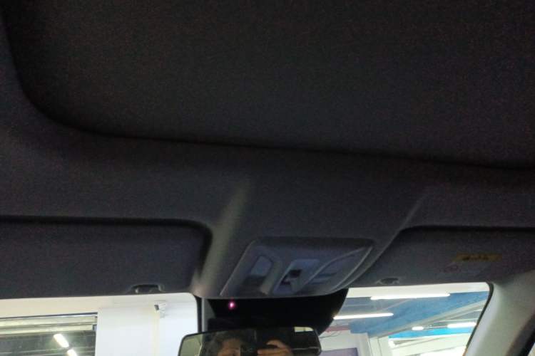 Used CHANGAN OSHAN Z6 2022 Blue Whale 1.5T DCT Smart Edition Headliner