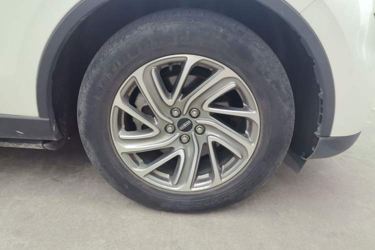 Used Lincoln Aviator 2021 3.0T V6 Two-Wheel Drive Zunyue Edition Right Front Wheel Hub