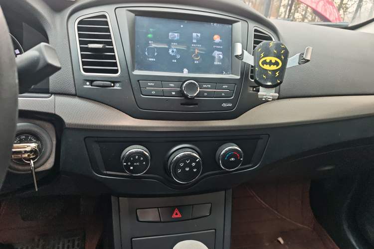 Used Roewe 350 2013 350C 1.5L Automatic Xunyue Edition
