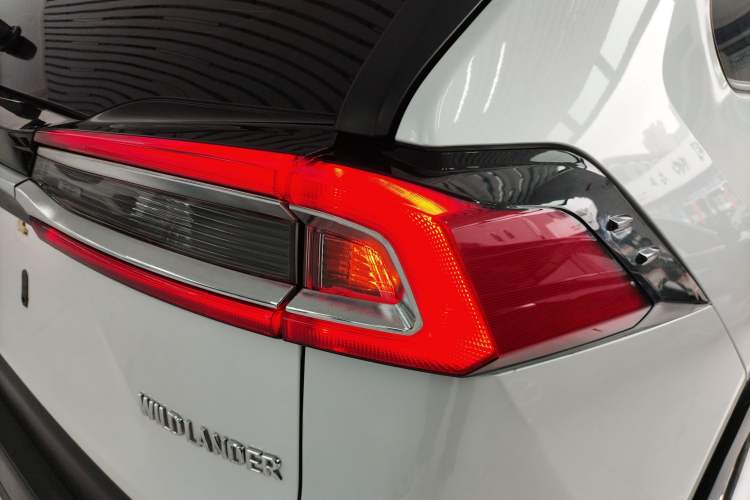 Used Toyota Wildlander 2022 2.0L CVT Two-Wheel Drive Leading Edition Right Rear Taillight